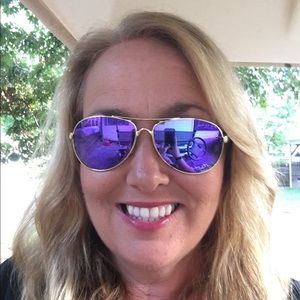 Meet your Posher, Gail